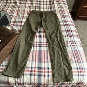 Levi’s Forrest green jeans